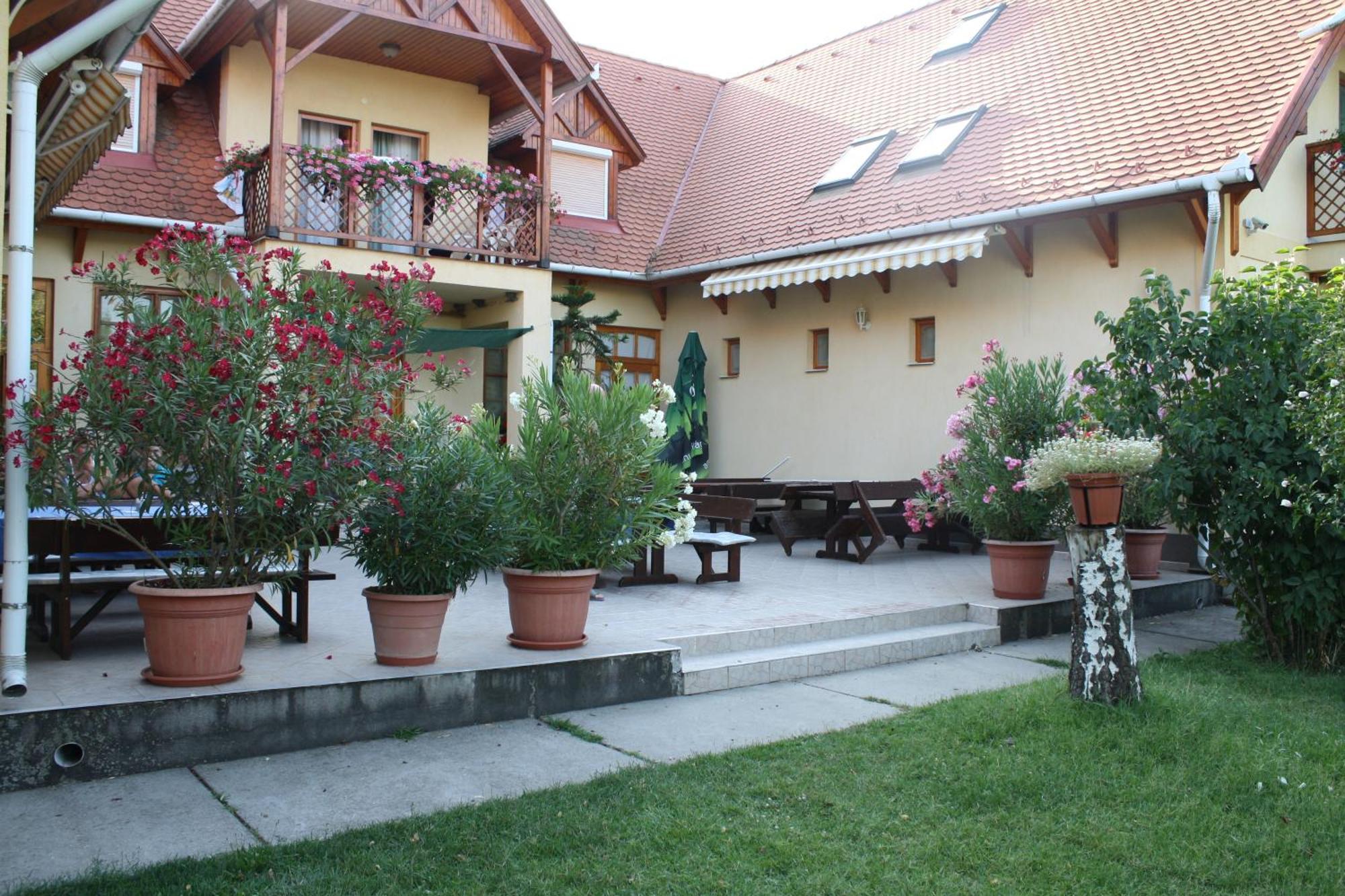 Adam Tanya Fogado Hotel Balazspuszta Luaran gambar